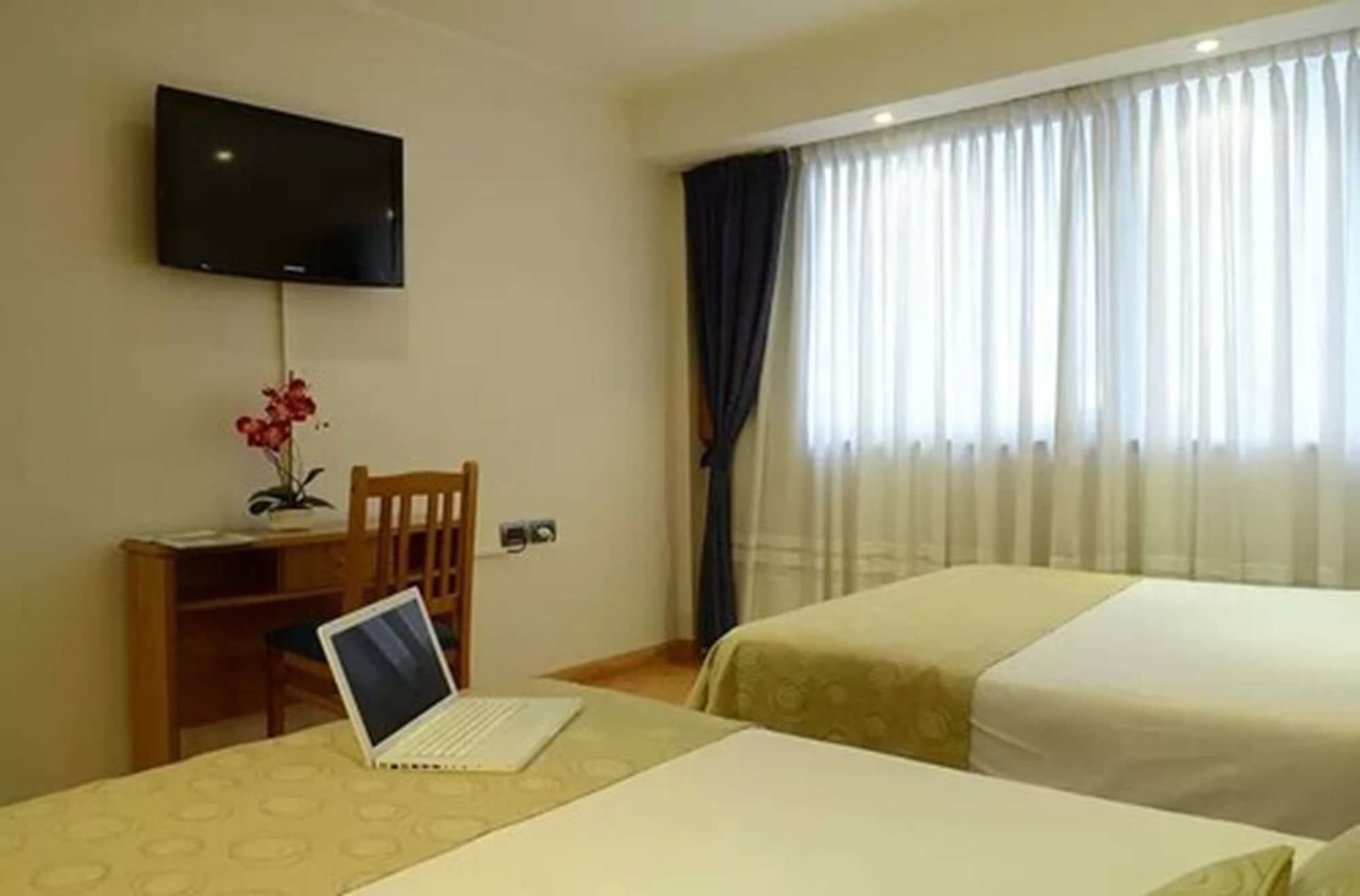 Ñikén Hotel Spa&Business Center Necochea Kültér fotó